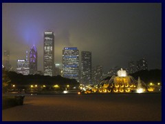 Chicago by night - Buckingham Fountain and views from Grant Park before a thunderstorm